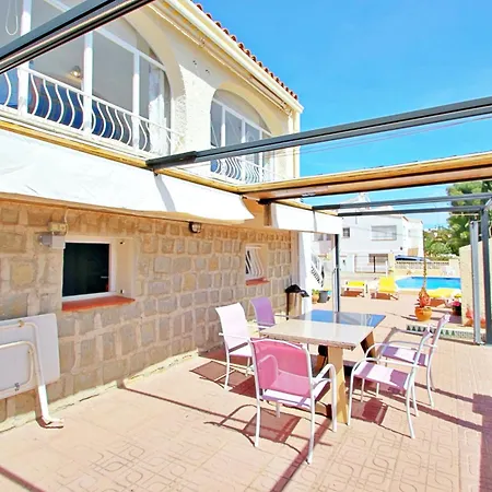 Villa Clara - With Large Private Pool In Calp