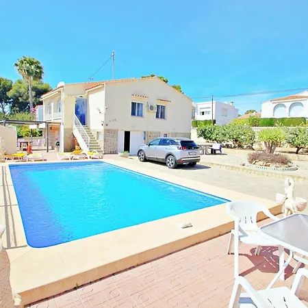 Villa Clara - With Large Private Pool In